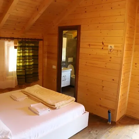 Bujtina Malaj 게스트하우스 3*