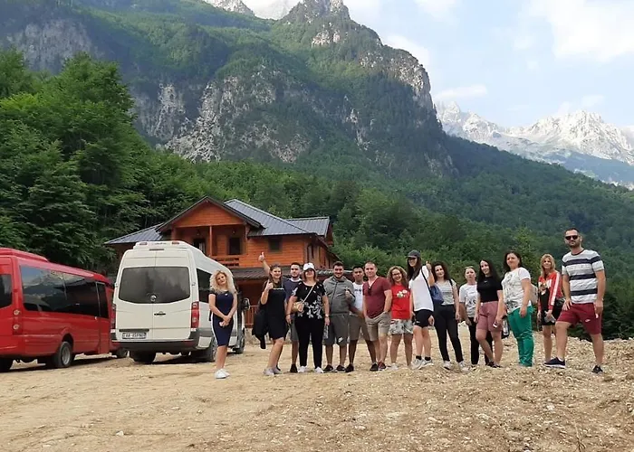 Bujtina Malaj 3*