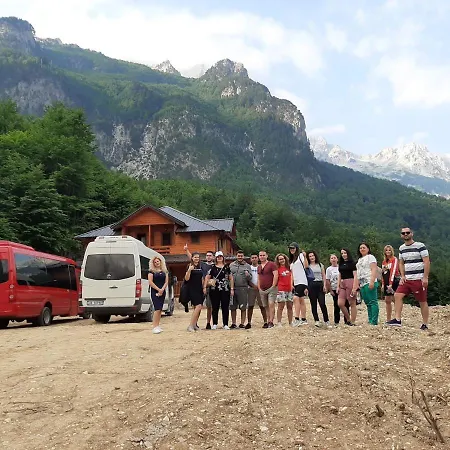 Bujtina Malaj 3*
